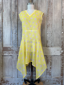 Sleeveless 1920's-Stle Dress With Tablecloth Skirt